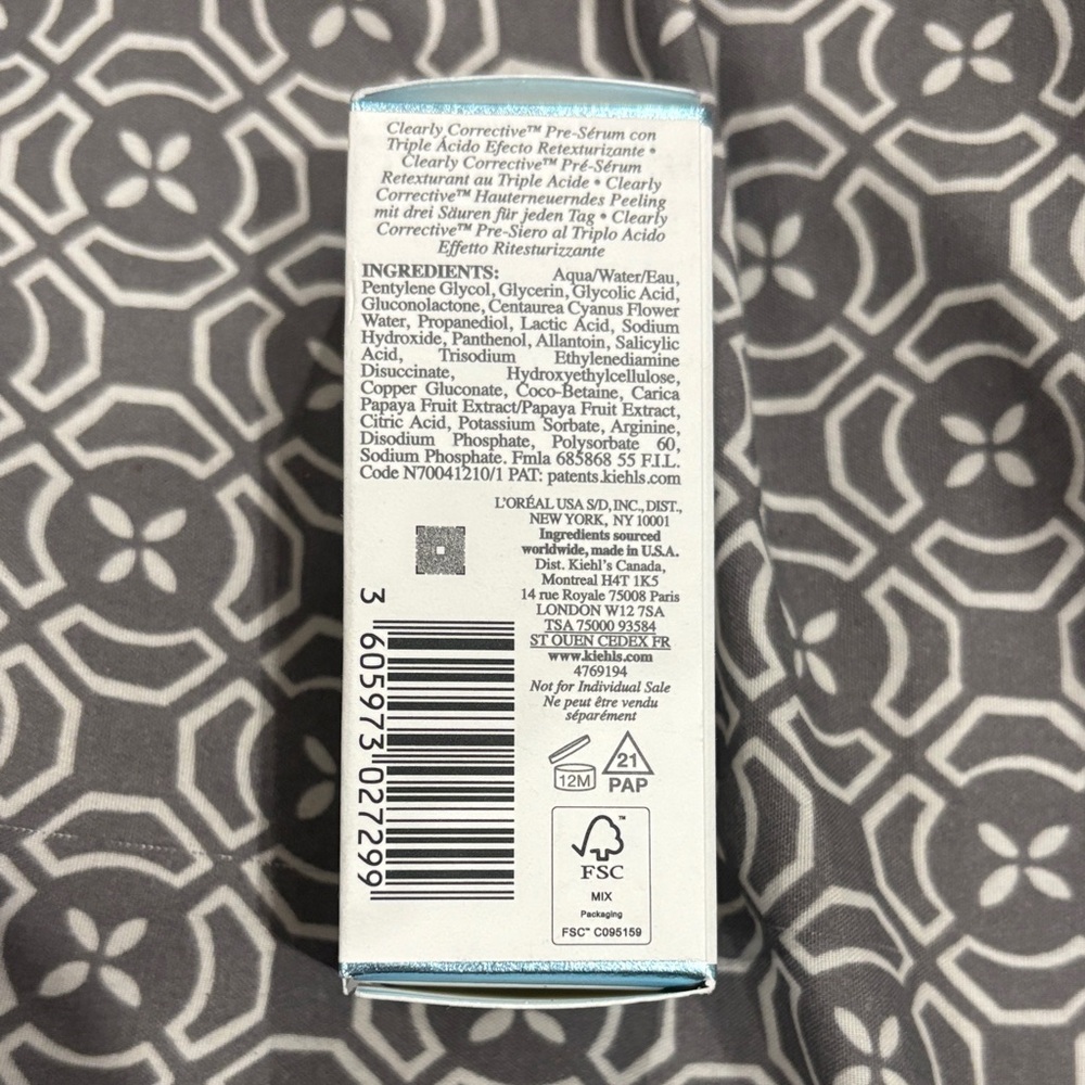 Kiehl's Clearly Corrective Re-Texturizing Triple Acid Pre-Serum - Picture 3 of 5